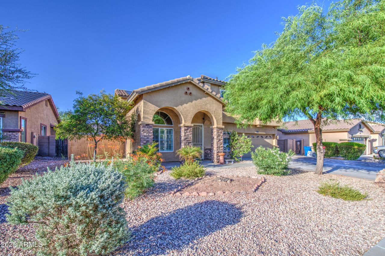 22022 W Moonlight Path, Buckeye, AZ 85326