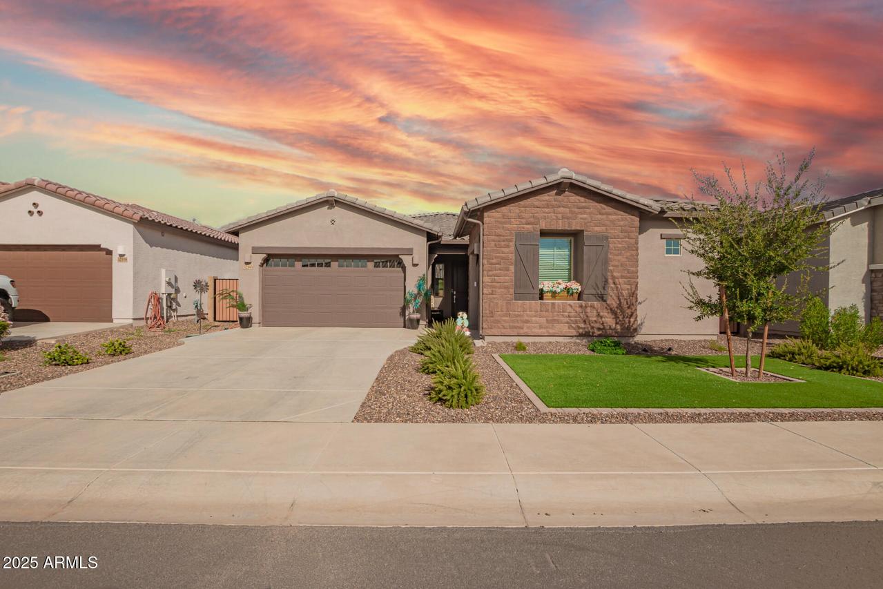 32543 N Woodside Dr., San Tan Valley, AZ 85143