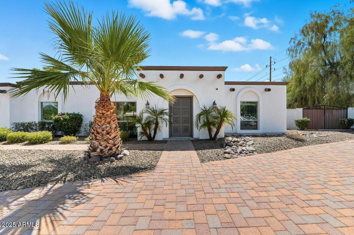 5601 E Sweetwater Ave., Scottsdale, AZ 85254
