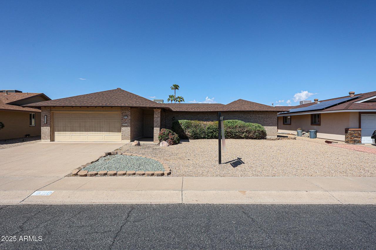 10710 W El Capitan Cir., Sun City, AZ 85351