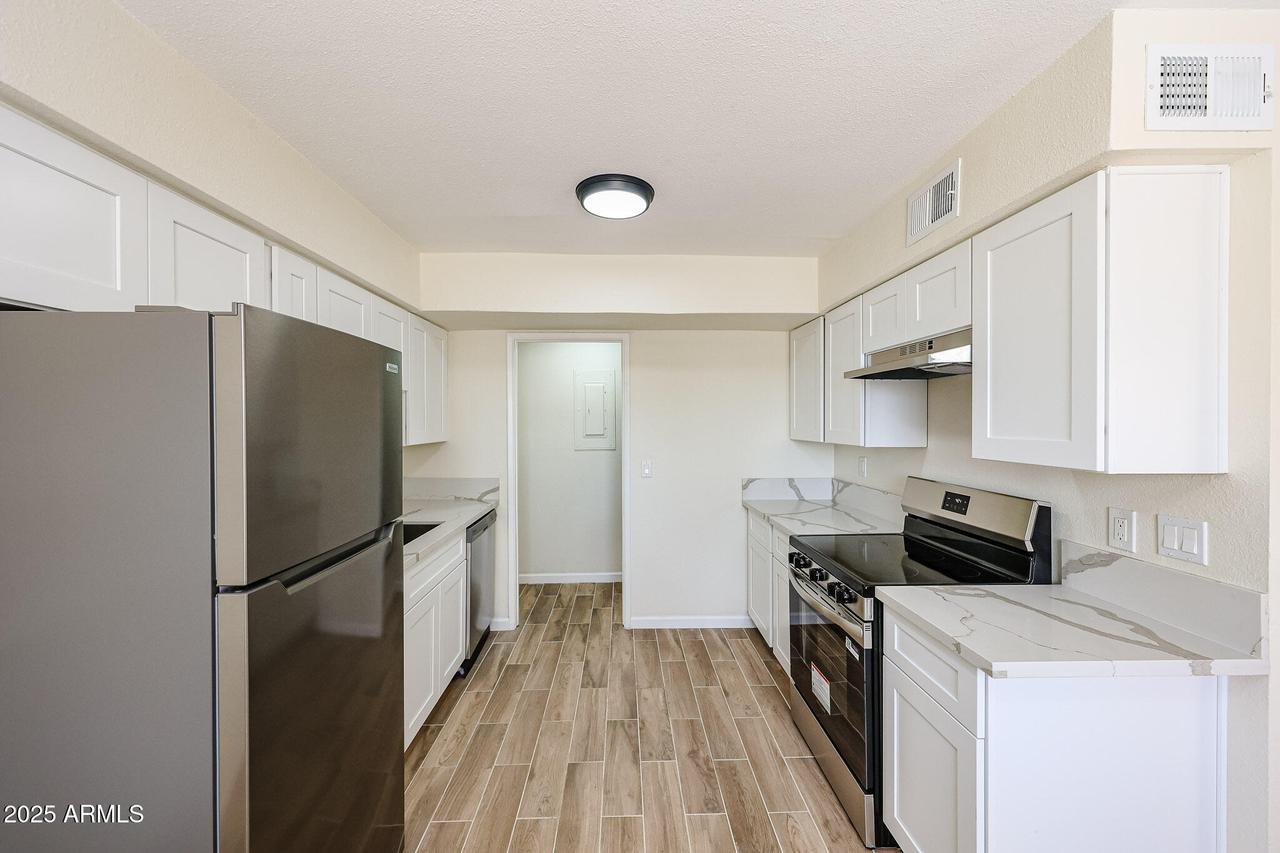 2255 W Wagon Wheel Dr., Phoenix, AZ 85021