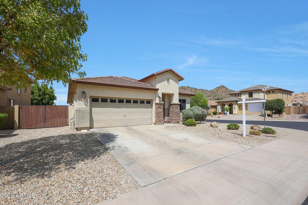 7034 W Lone Tree Tr., Peoria, AZ 85383