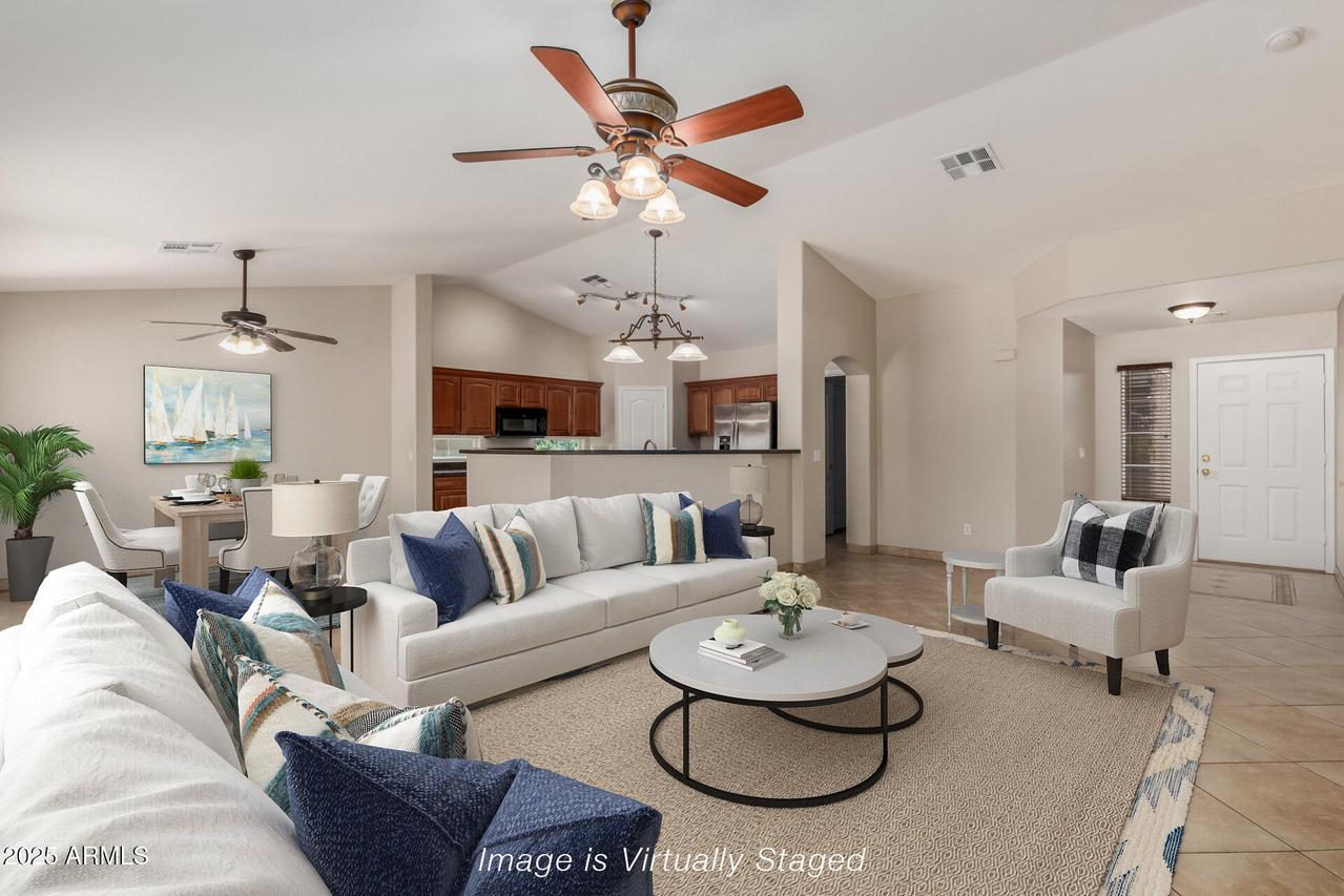 108 S Los Cielos Ln., Casa Grande, AZ 85194
