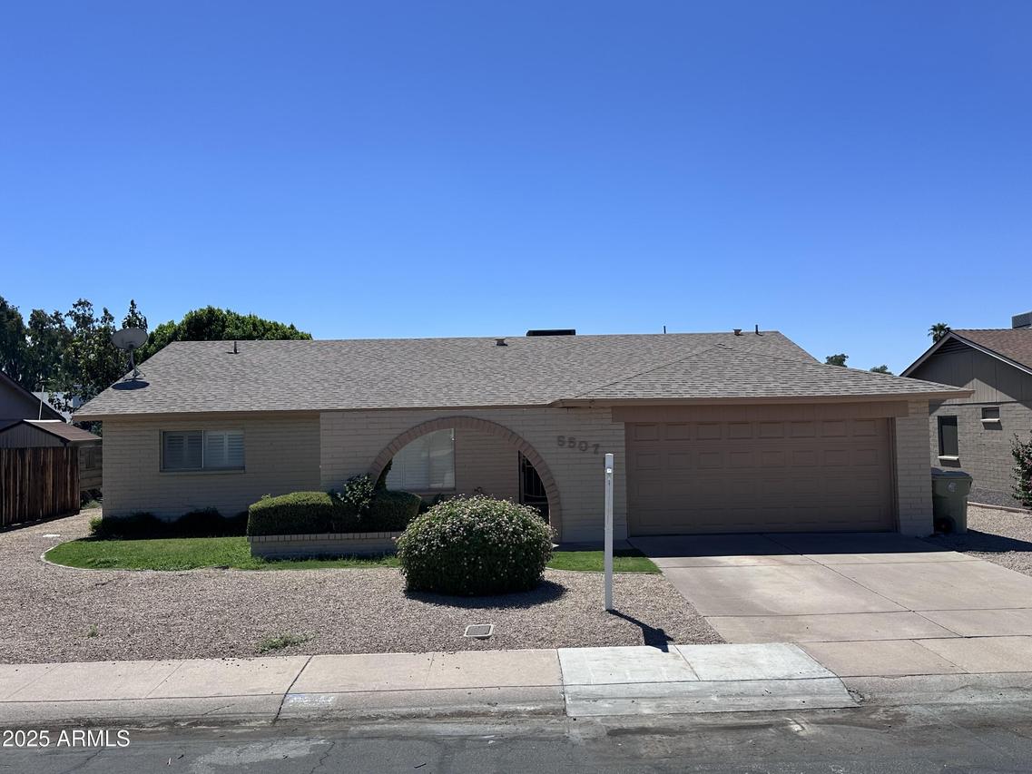 5507 W Hearn Rd., Glendale, AZ 85306