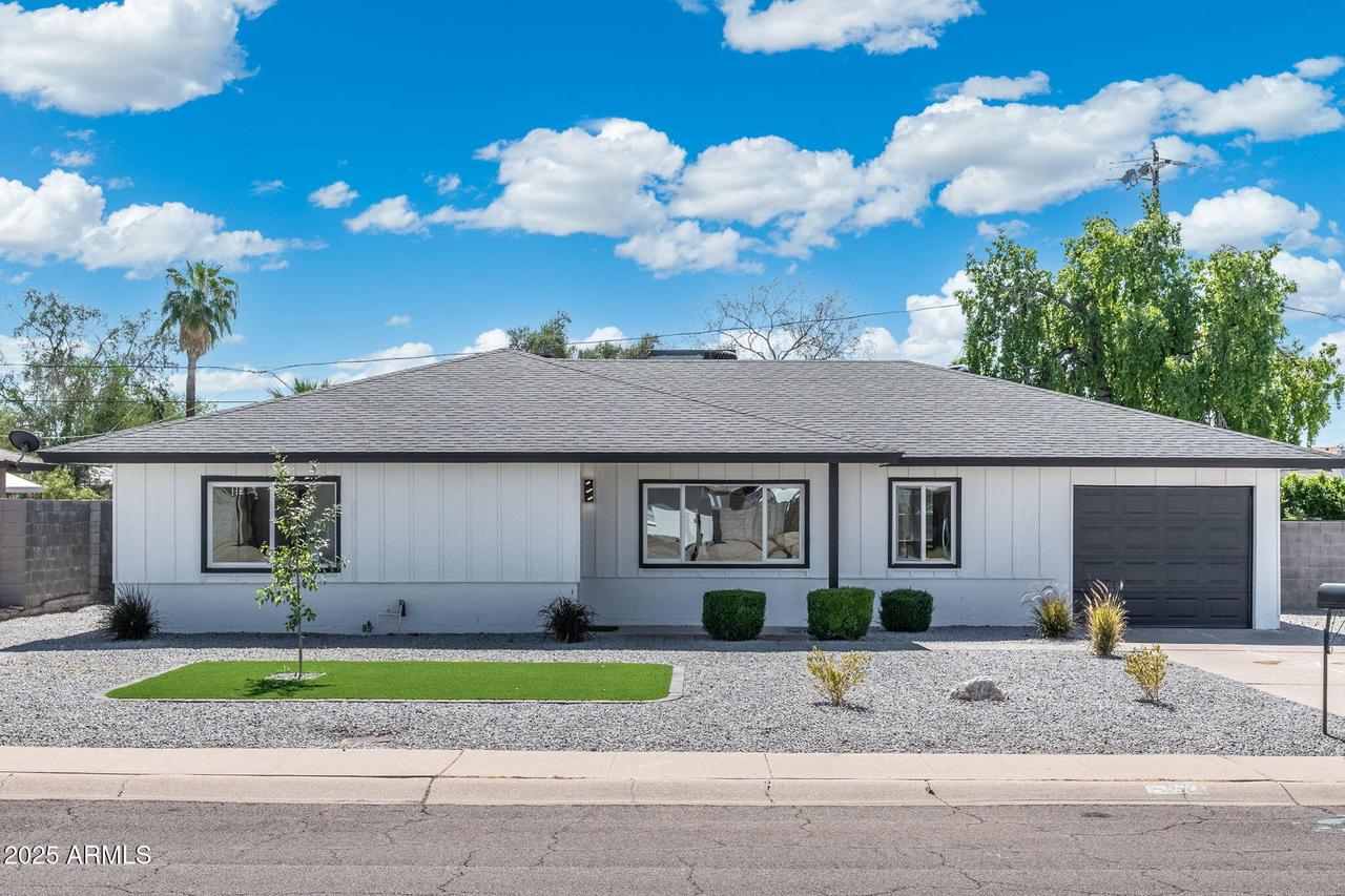 2437 W Village Dr., Phoenix, AZ 85023