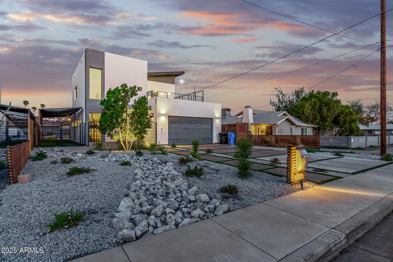 2311 N 29th Pl., Phoenix, AZ 85008