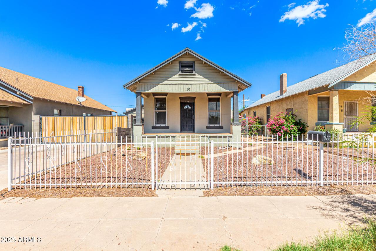 116 E Hadley St., Phoenix, AZ 85004