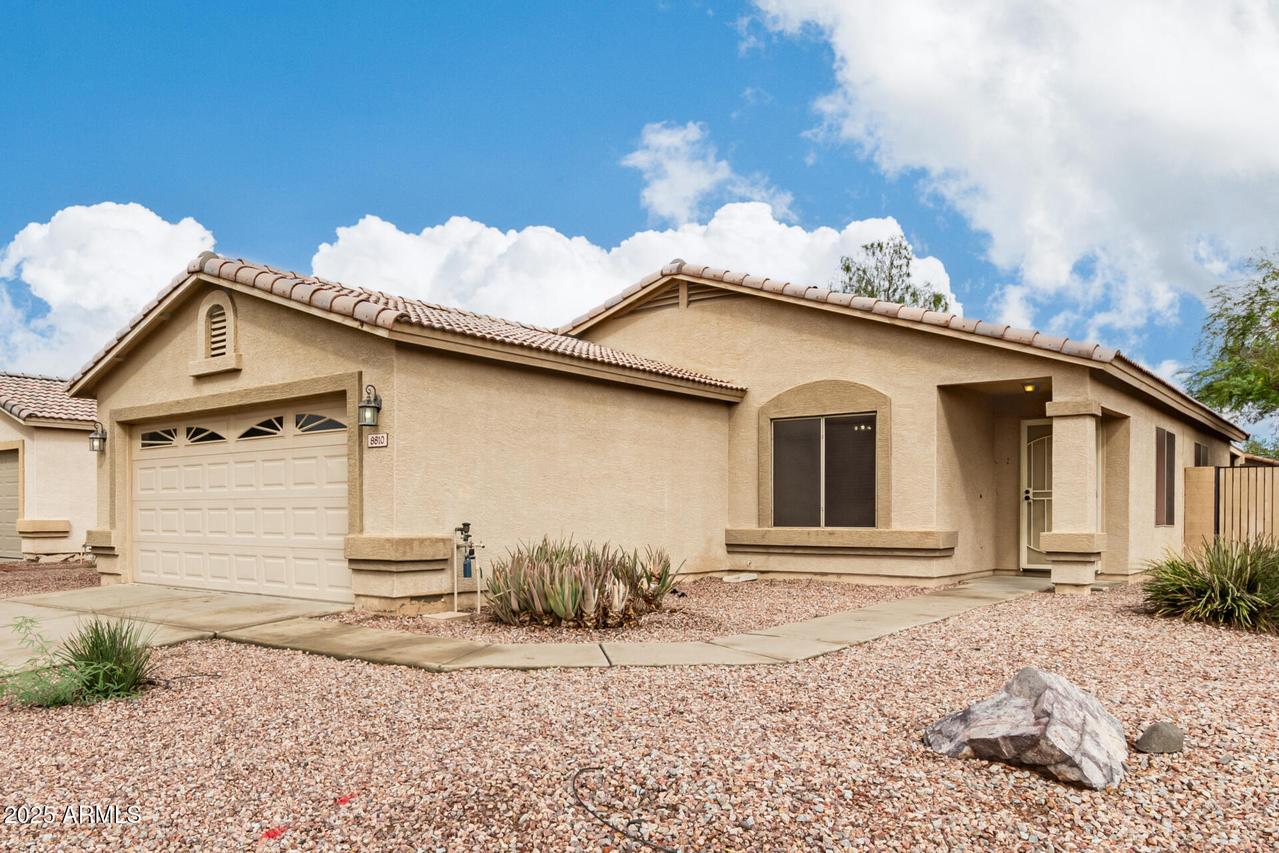 8810 W Loma Ln., Peoria, AZ 85345