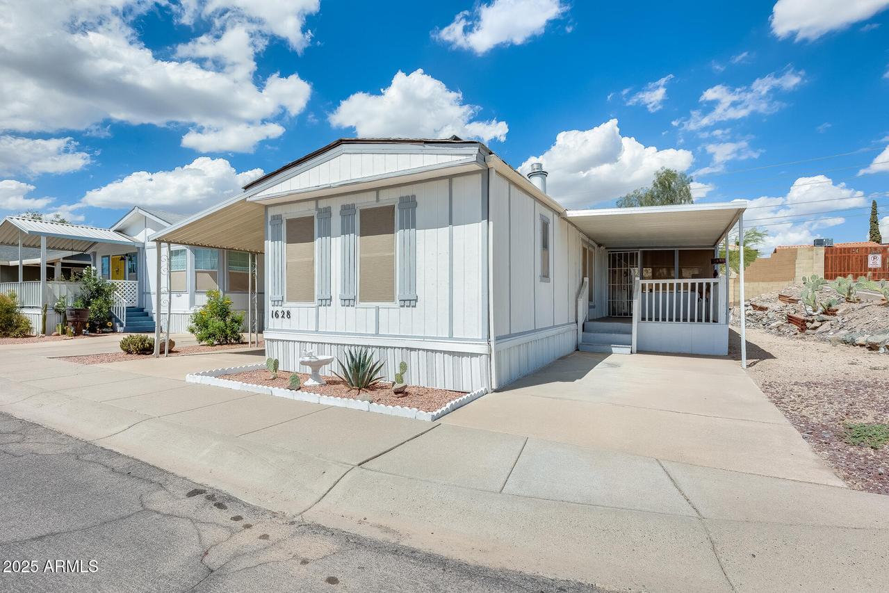 1628 E Villa Rita Dr., Phoenix, AZ 85022