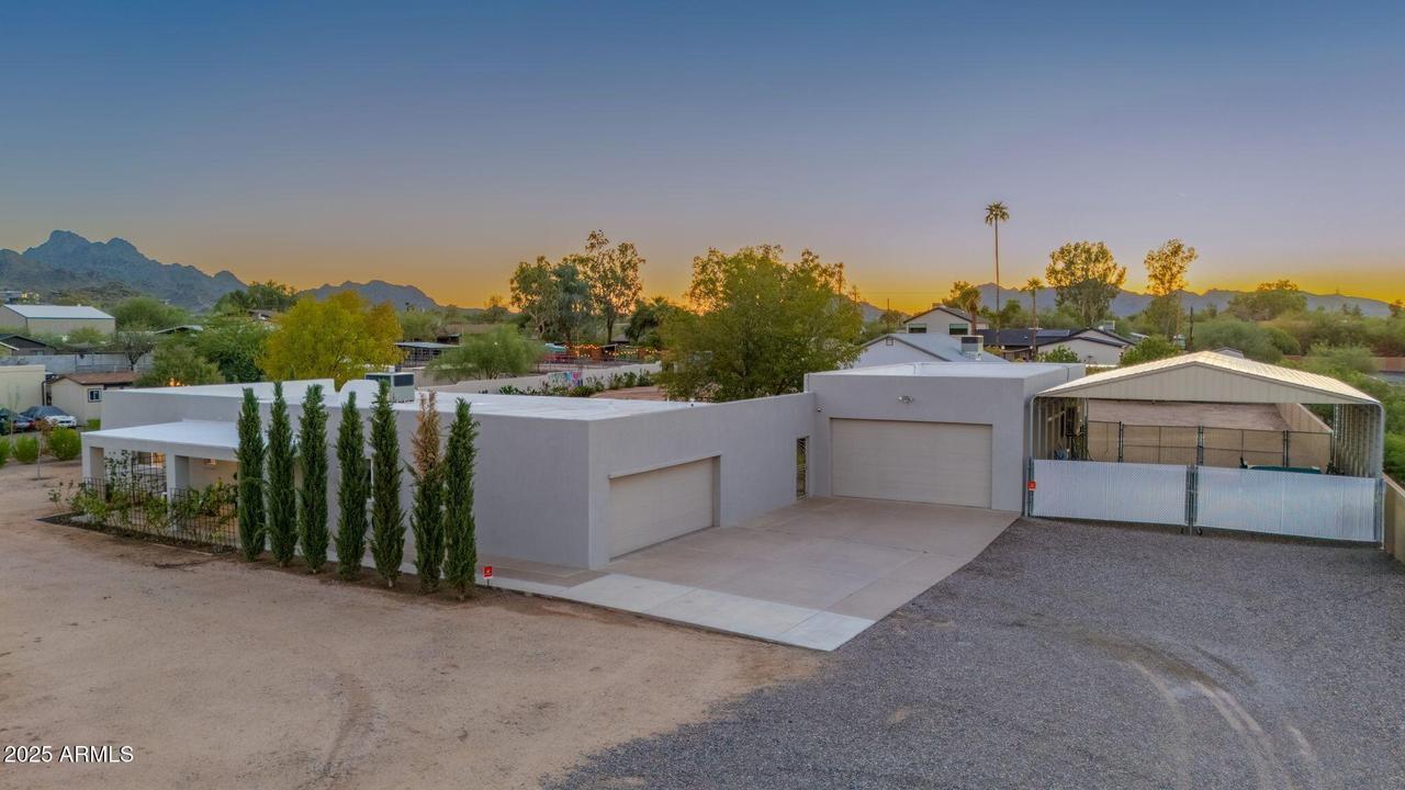 10248 N 40th St., Phoenix, AZ 85028