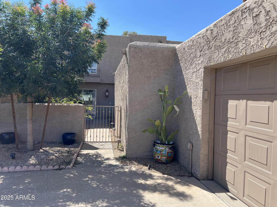 4011 E Charter Oak Rd., Phoenix, AZ 85032