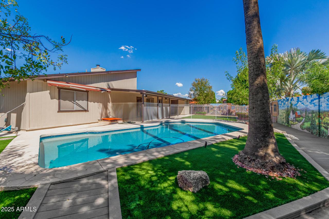 419 E Ingram St., Mesa, AZ 85203
