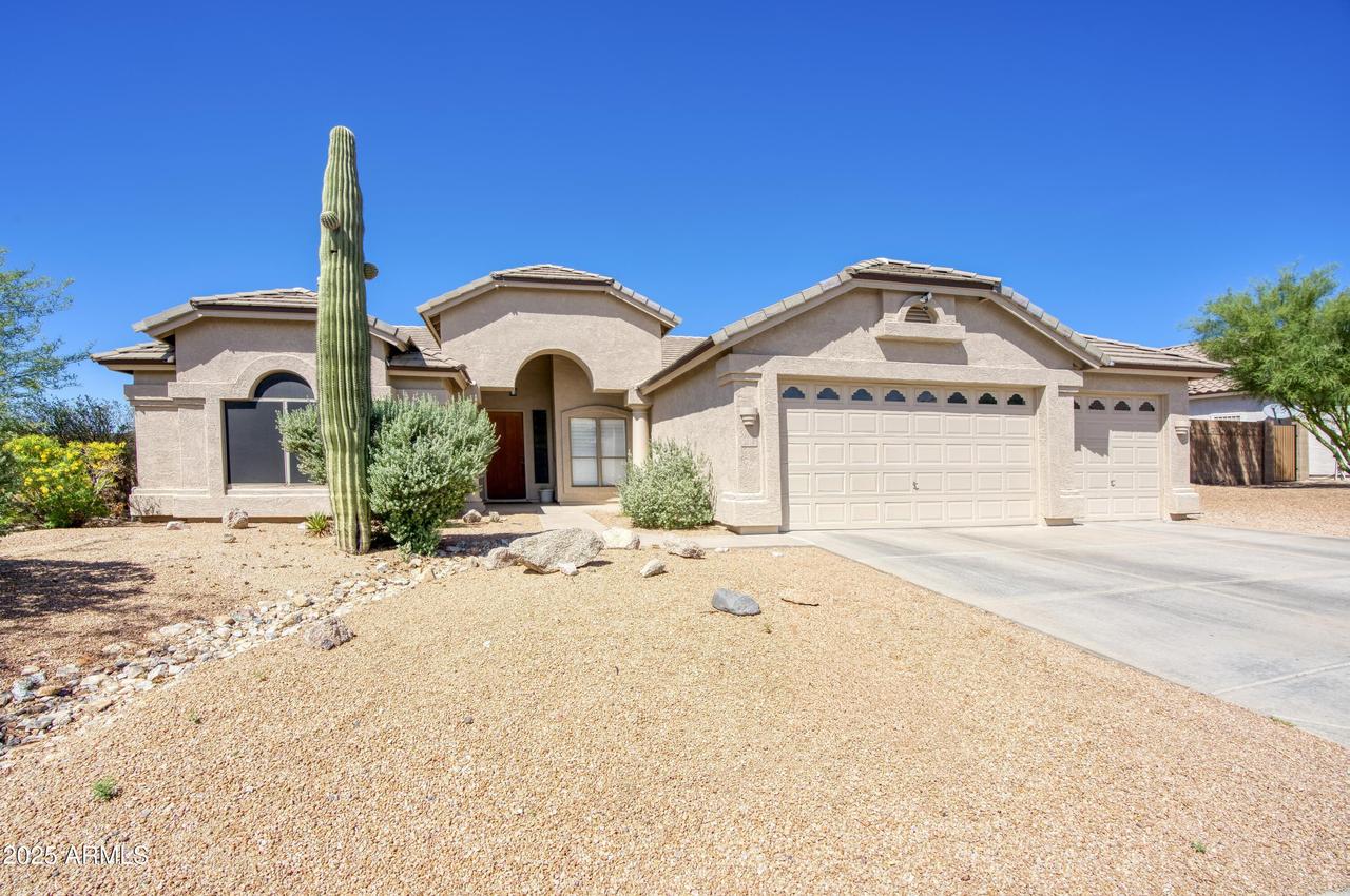 2414 N Trenton, Mesa, AZ 85207