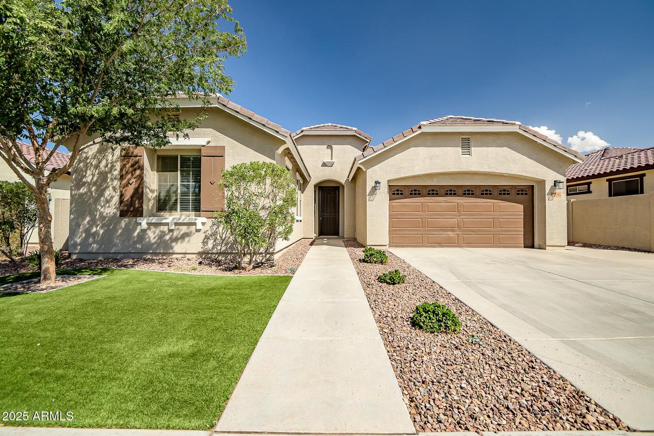 3211 N Loma Vista, Mesa, AZ 85213