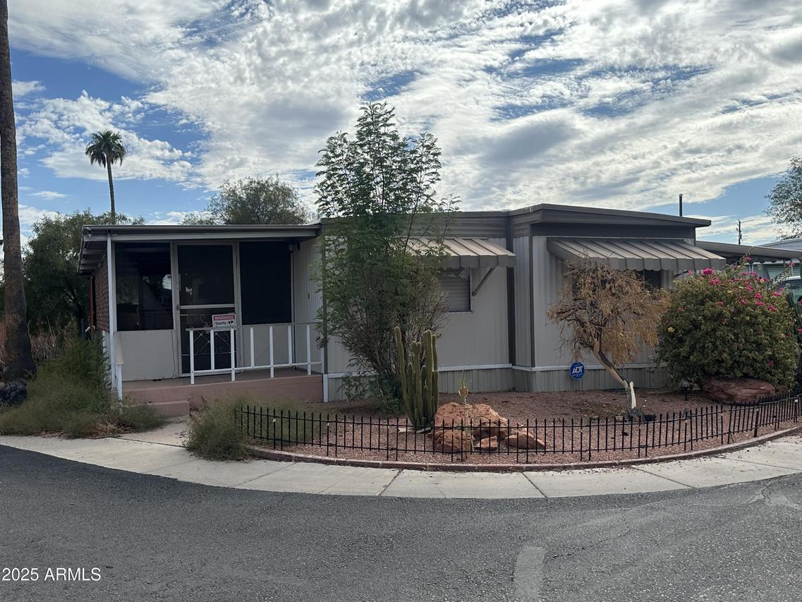 5201 W Camelback Rd. #E133, Phoenix, AZ 85031