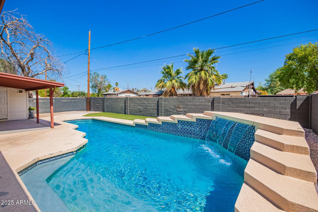 1711 S Hardy Dr., Tempe, AZ 85281