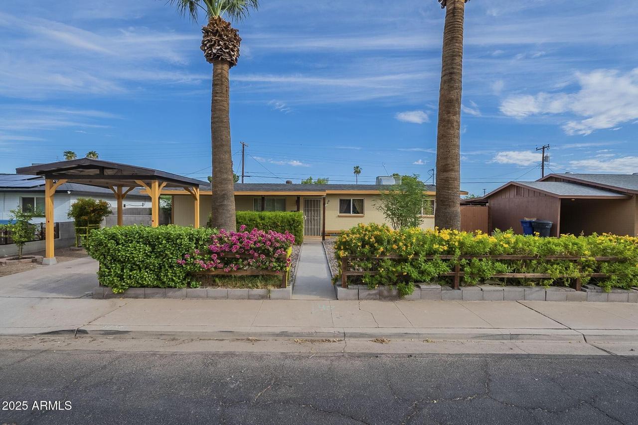 1708 W 7th Ave., Mesa, AZ 85202