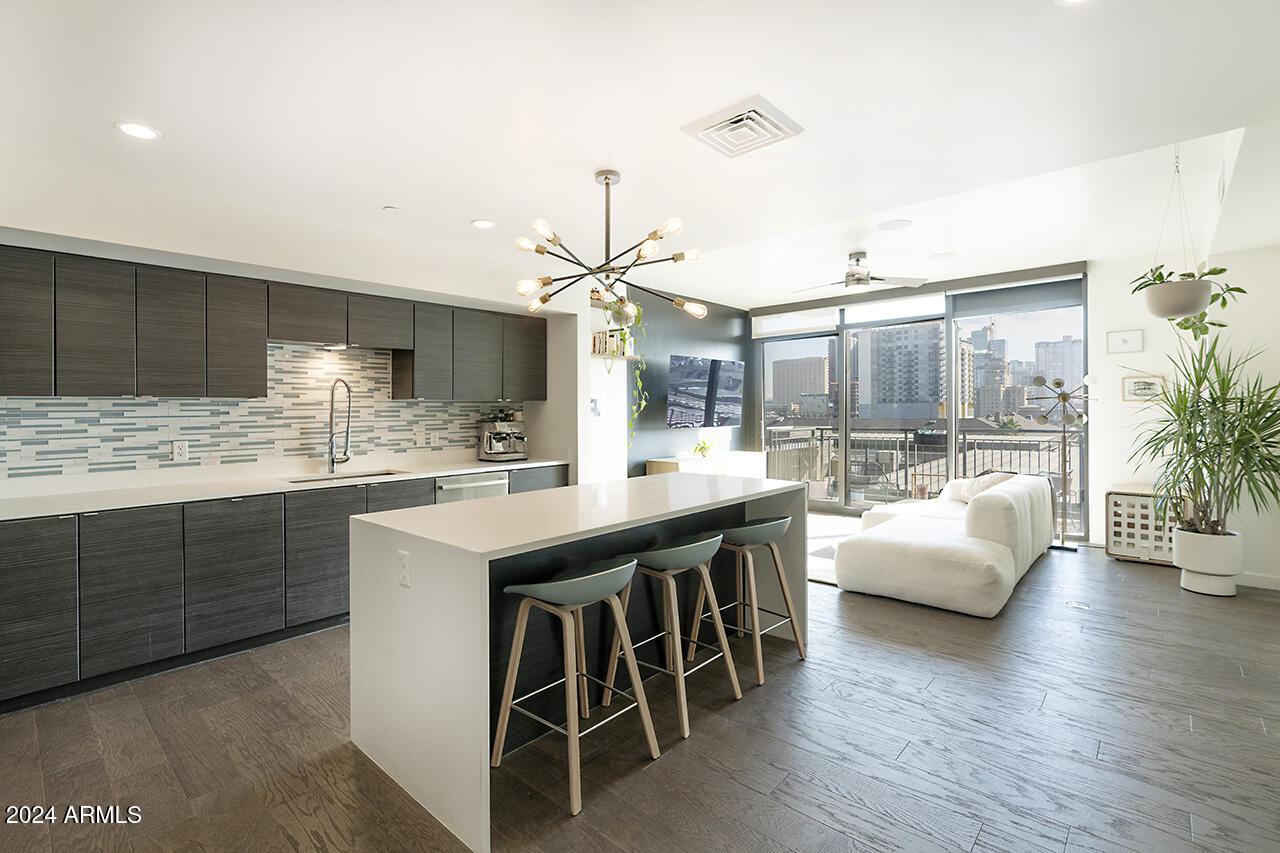 200 W Portland St. #715, Phoenix, AZ 85003