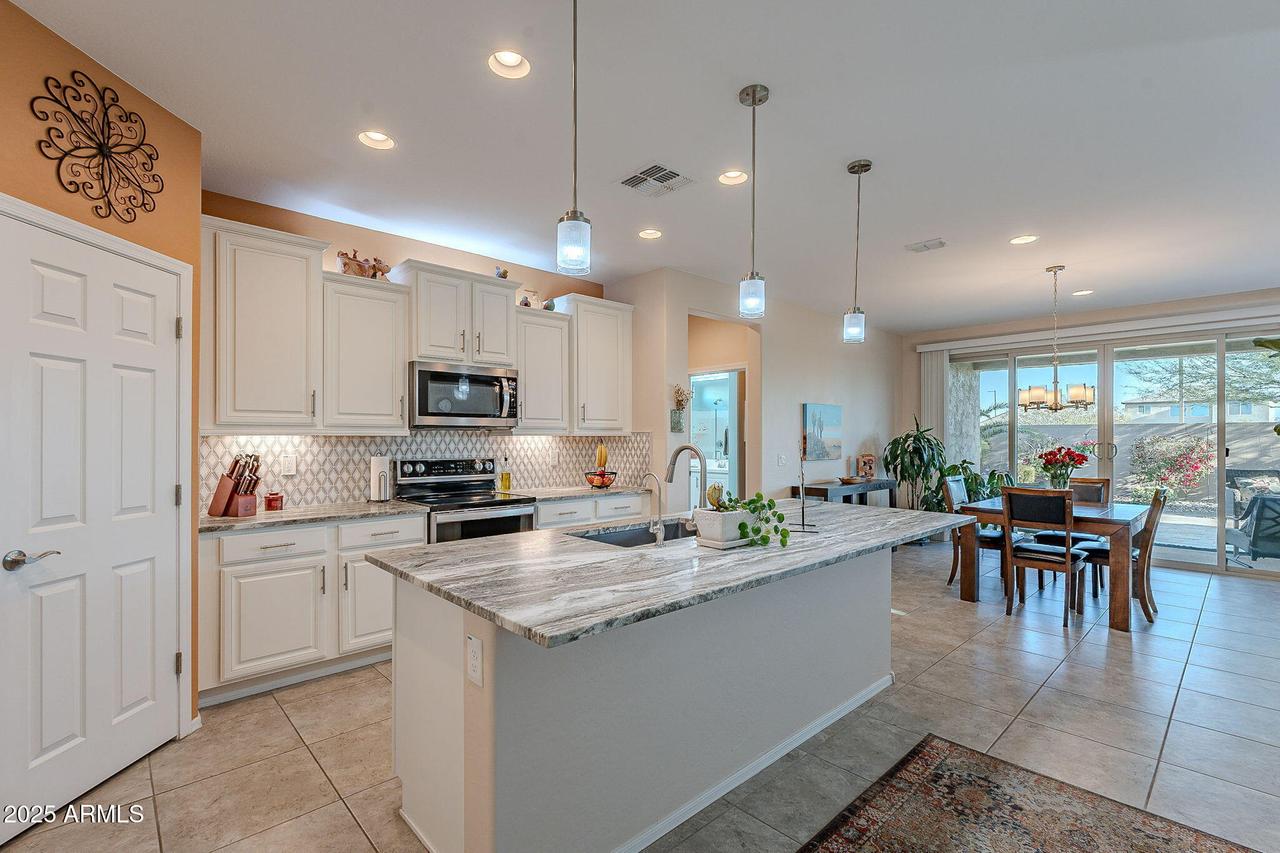 5821 W Cinder Brook Way, Florence, AZ 85132