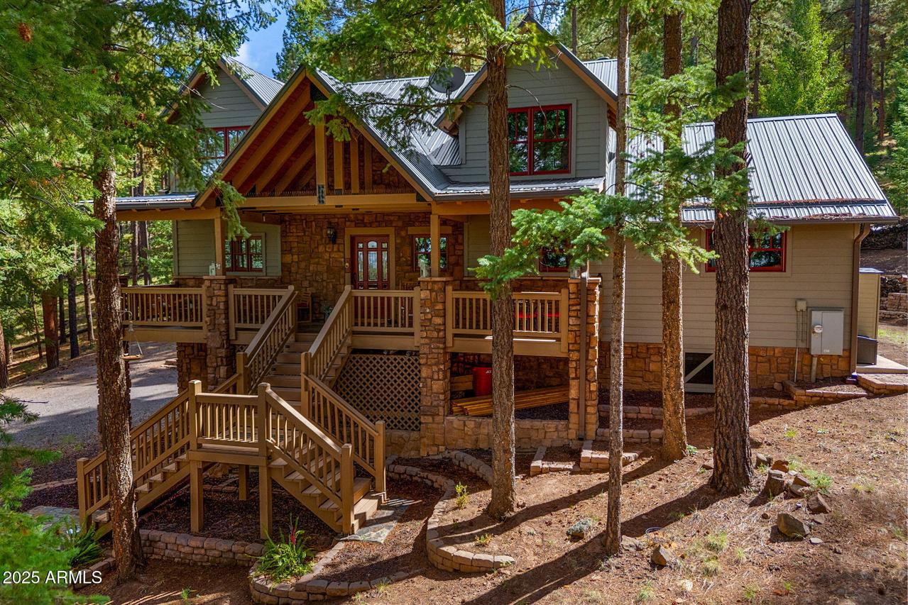 26 Cr #1068, Greer, AZ 85927