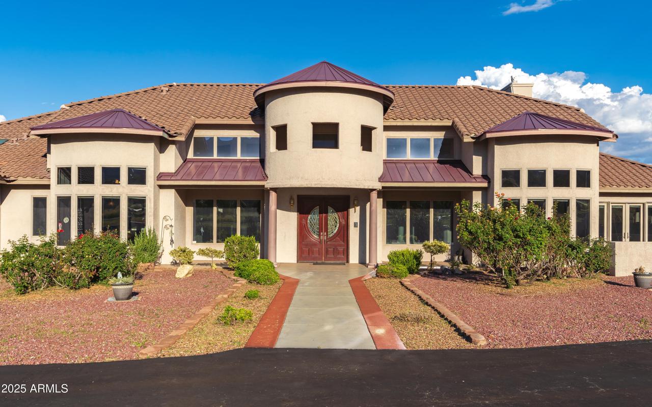 9295 S Bryerly Dr., Hereford, AZ 85615