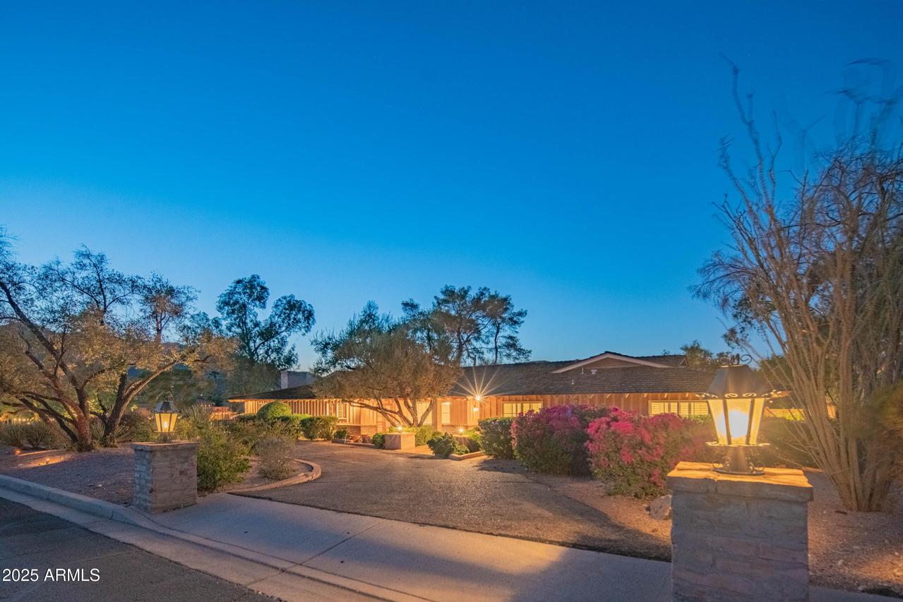 5136 E Roadrunner Rd., Paradise Valley, AZ 85253
