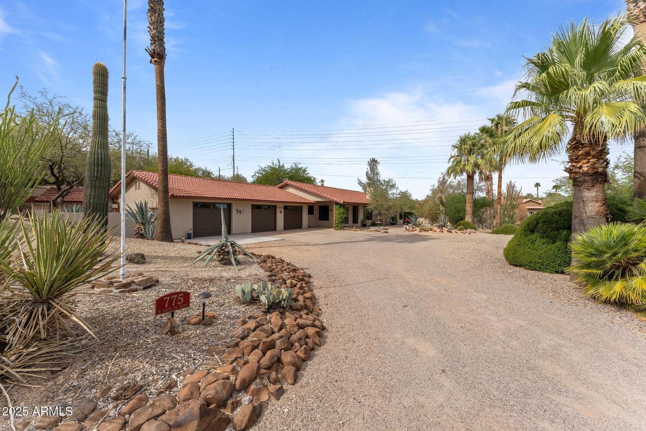 775 W Santa Fe Dr., Wickenburg, AZ 85390
