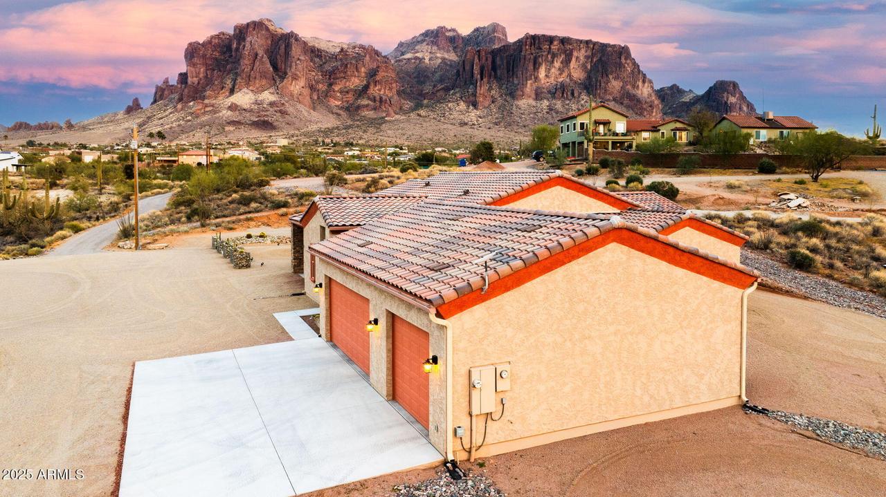 5063 E Reavis St., Apache Junction, AZ 85119