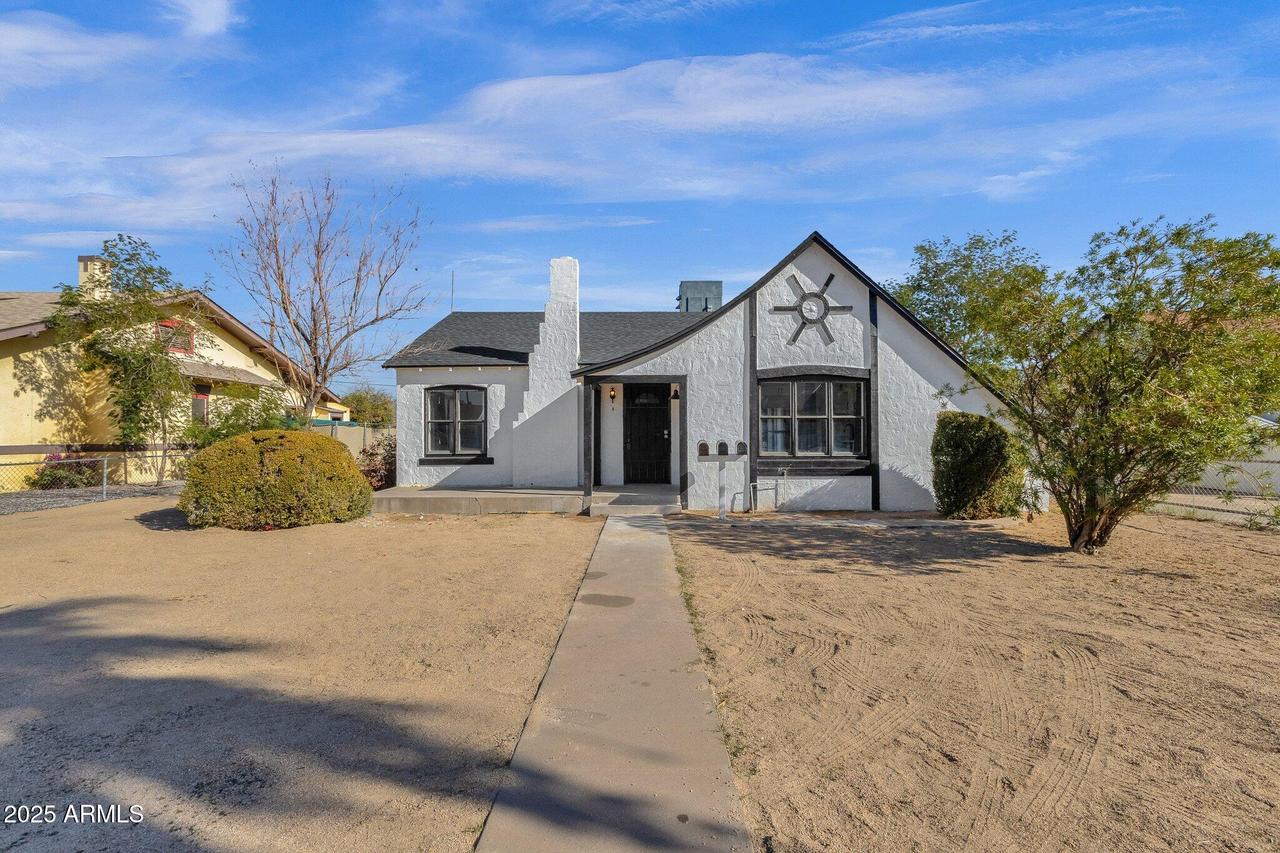 329 N 17th Dr., Phoenix, AZ 85007