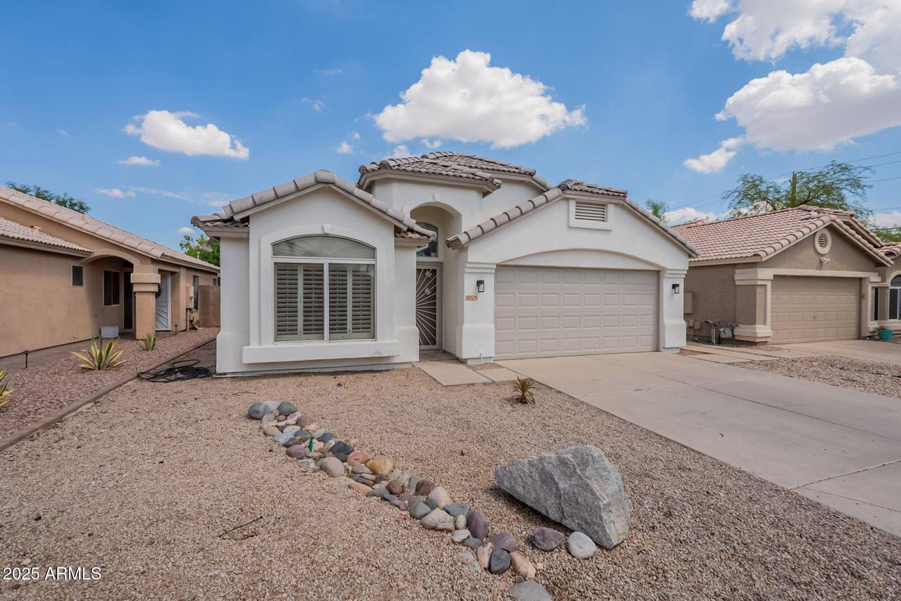 2015 N Los Alamos St., Mesa, AZ 85213