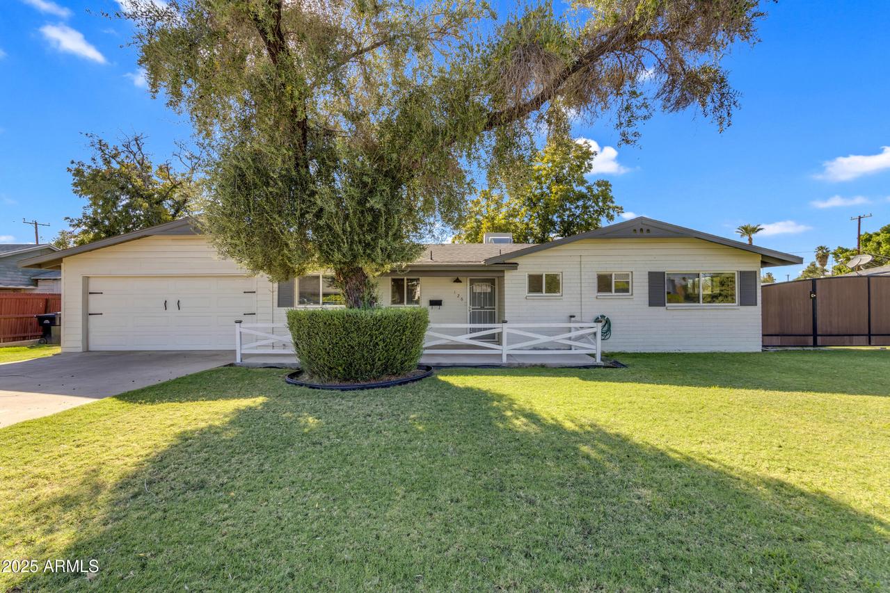 126 N Fraser Dr., Mesa, AZ 85203