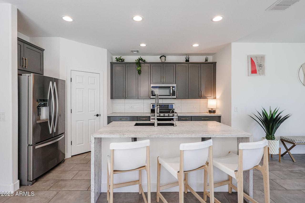 16813 W Paseo Way, Goodyear, AZ 85338