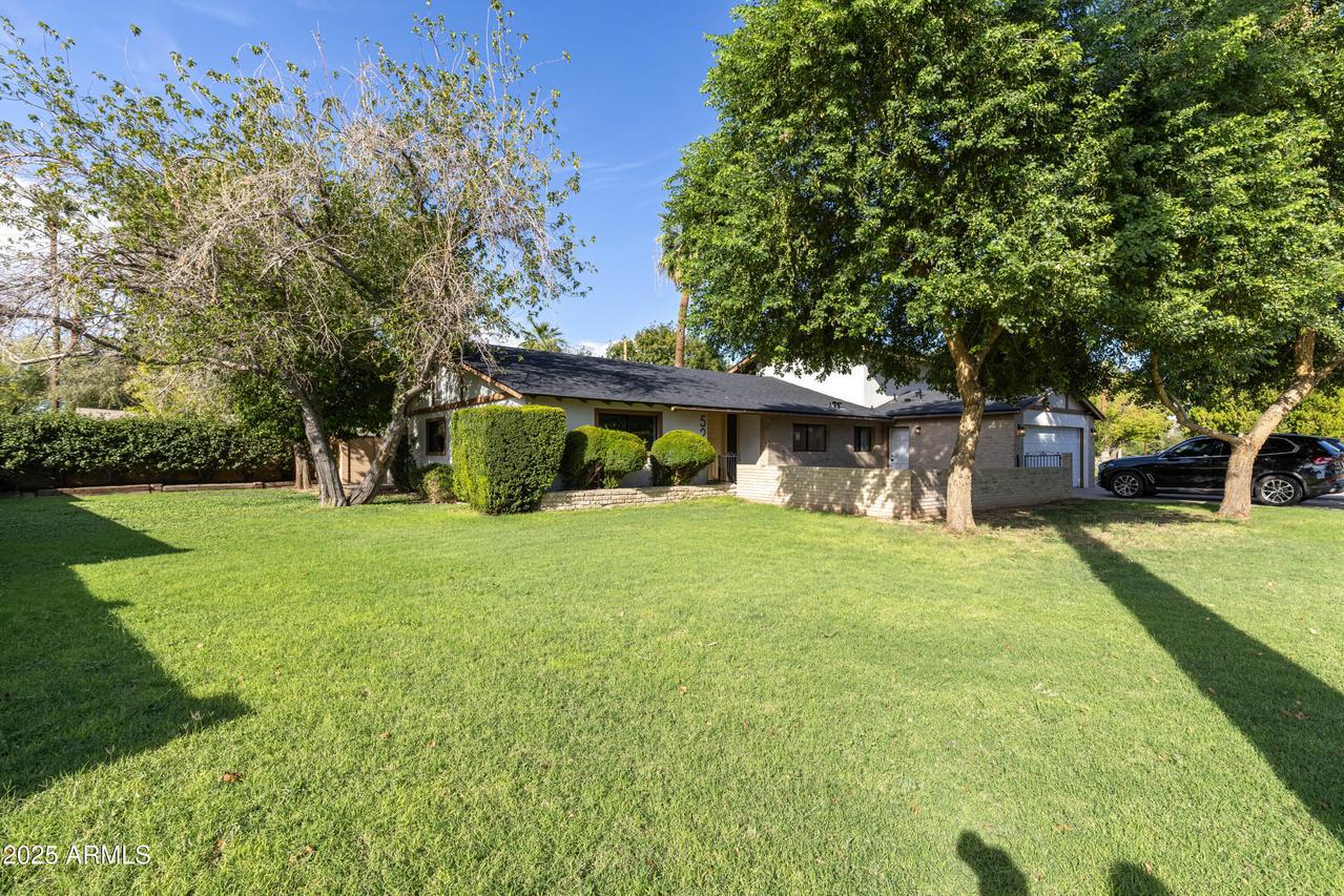 524 W Harmont Dr., Phoenix, AZ 85021