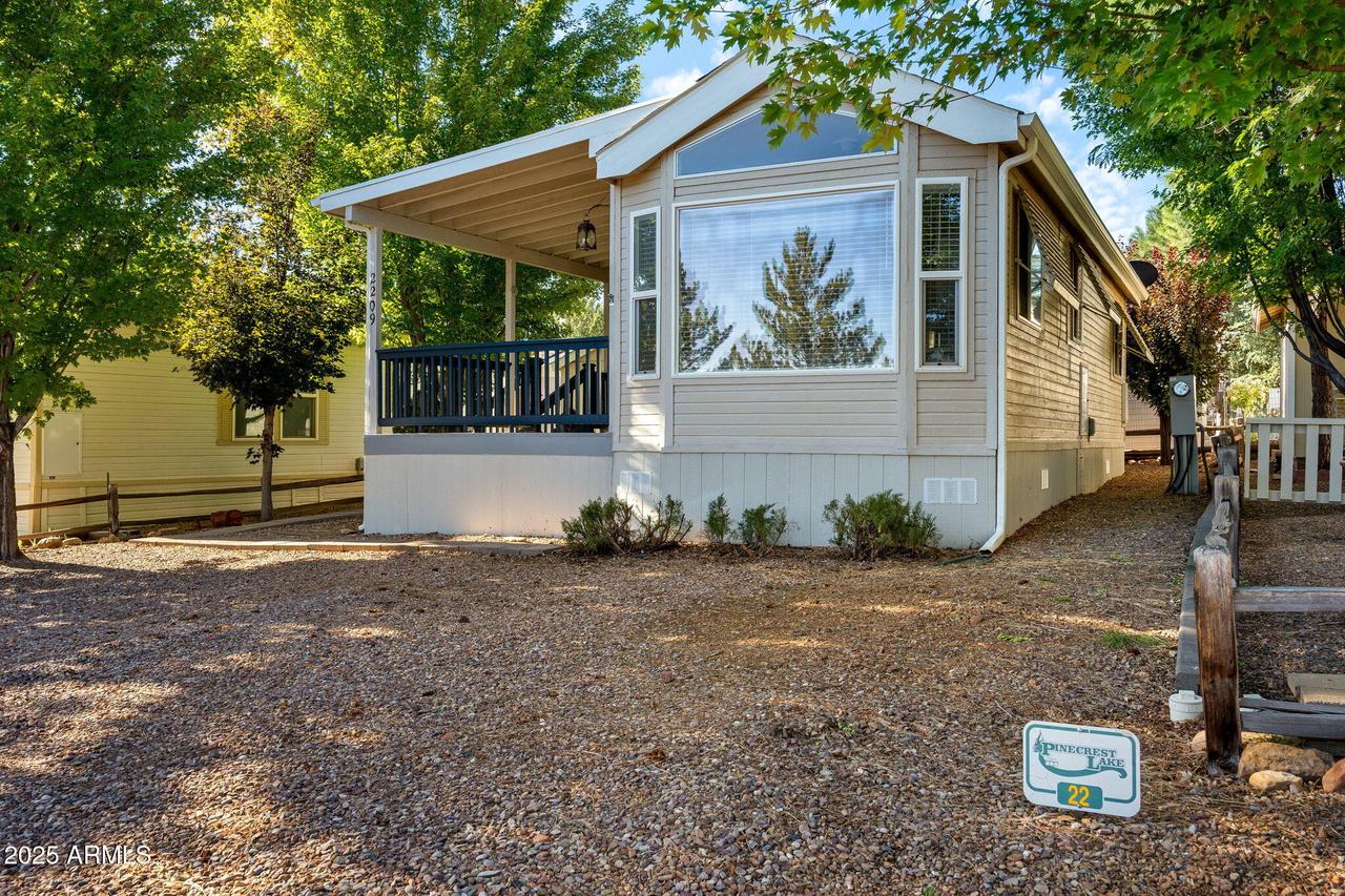 2209 Old Crooks Tr., Overgaard, AZ 85933