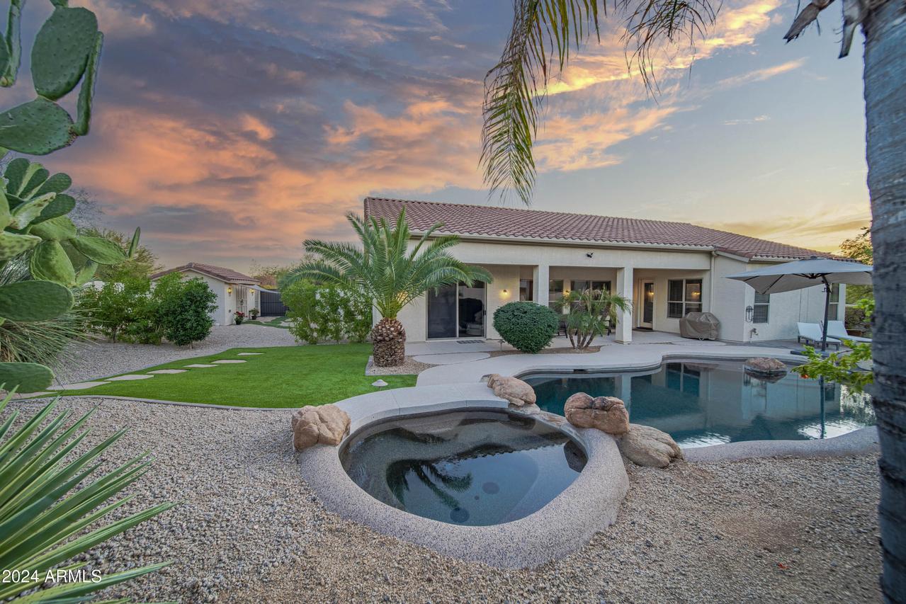 730 E Mesquite St., Phoenix, AZ 85086