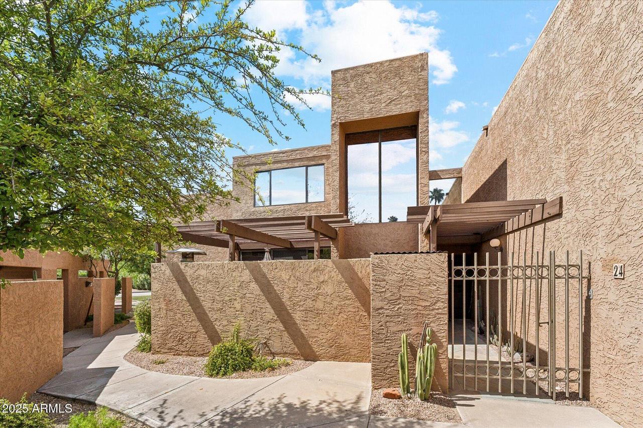 7401 N Scottsdale Rd. #24, Paradise Valley, AZ 85253