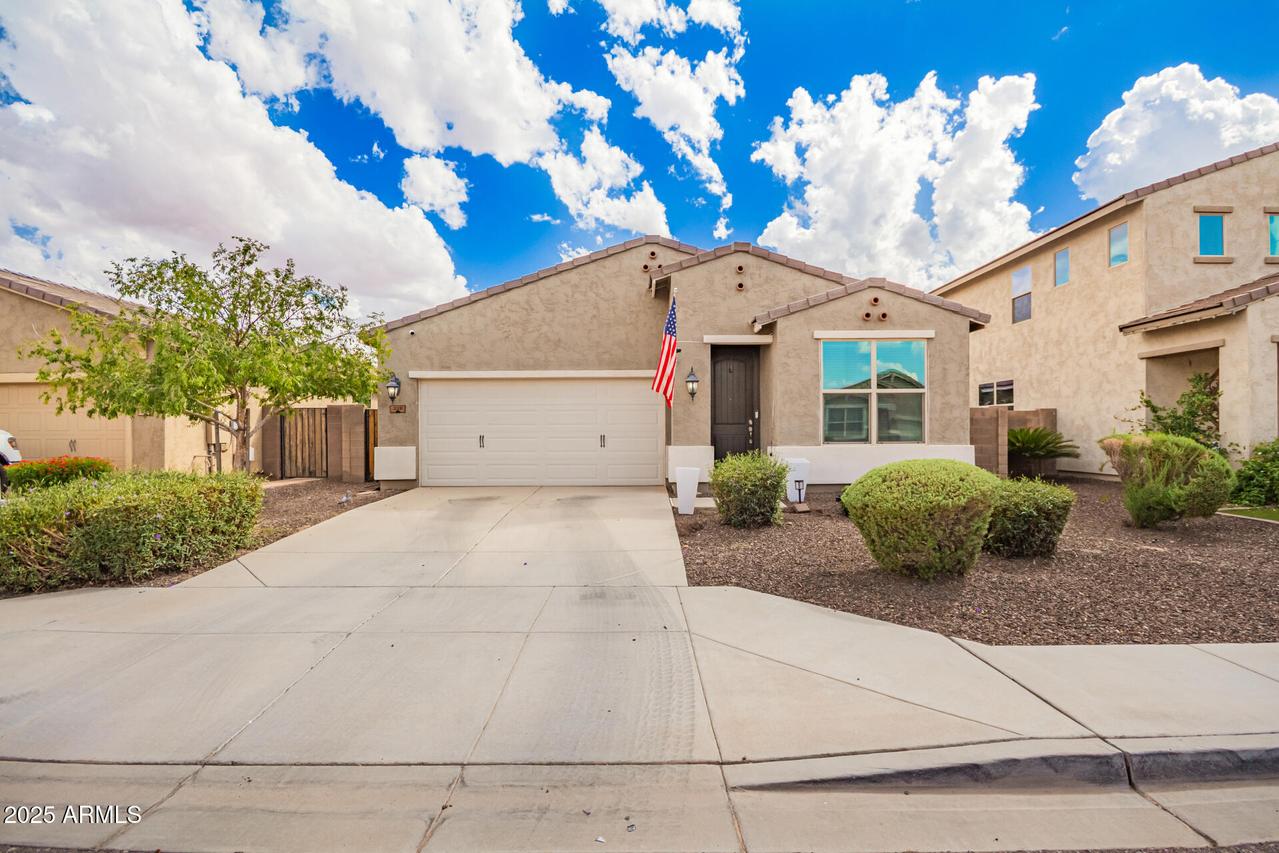 229 E Vicenza Dr., San Tan Valley, AZ 85140