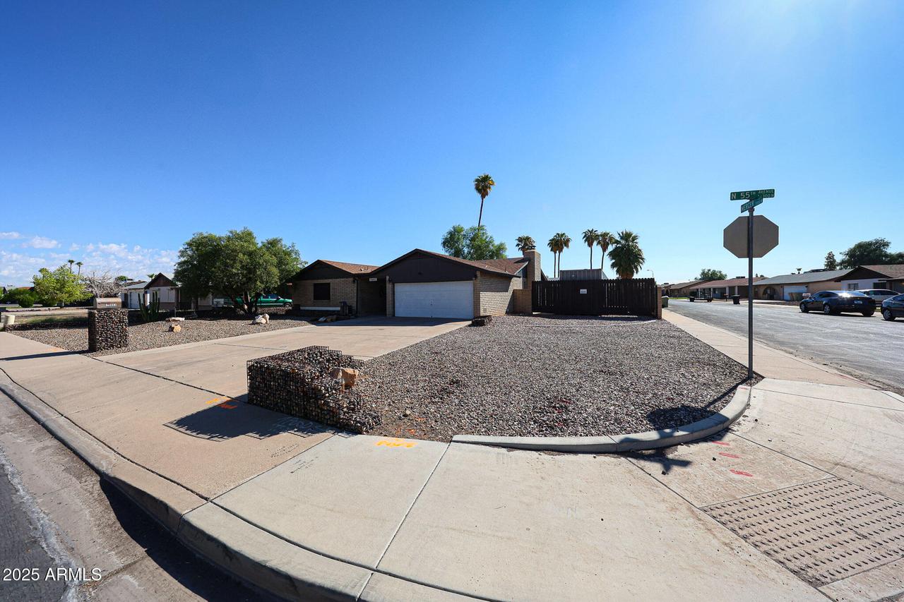 10803 N 55th Ave., Glendale, AZ 85304