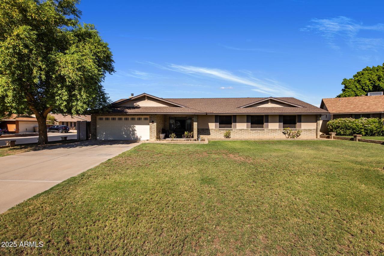 5814 W Sunnyslope Ln., Glendale, AZ 85302