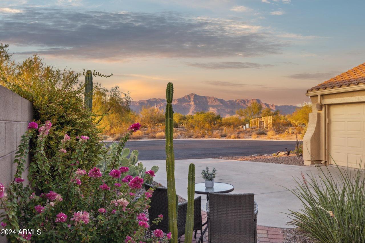 10109 E Trailhead Ct., Gold Canyon, AZ 85118