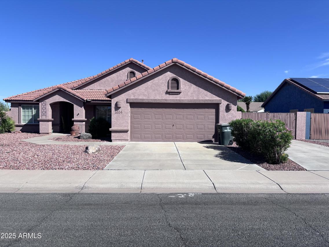 1614 E Clover St., Casa Grande, AZ 85122
