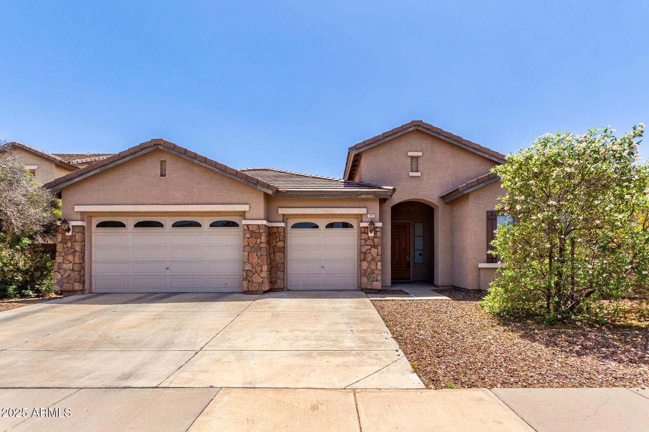 1955 E Grand Canyon Dr., Chandler, AZ 85249