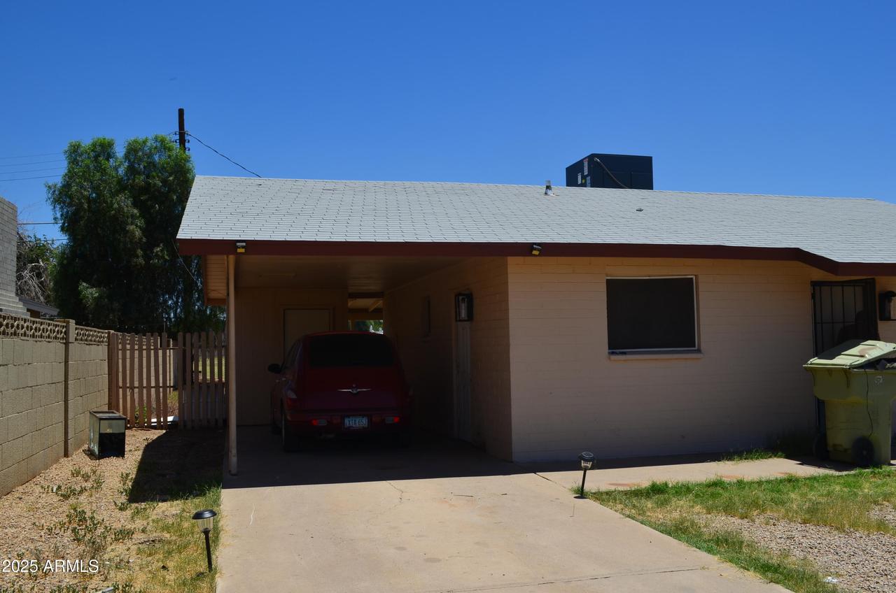 7249 N 50th Dr., Glendale, AZ 85301