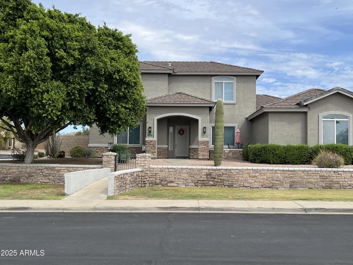 7114 E Grandview St., Mesa, AZ 85207