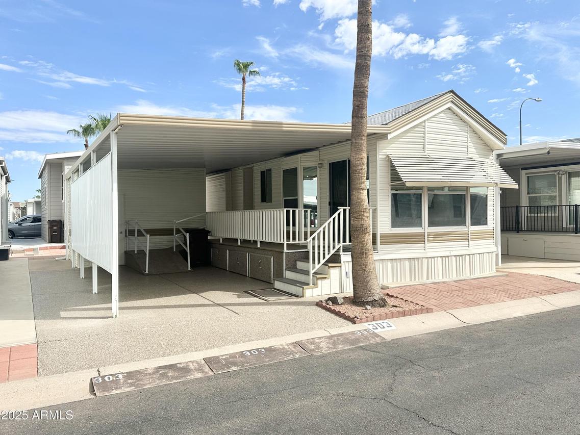 303 S Diamond Dr., Apache Junction, AZ 85119