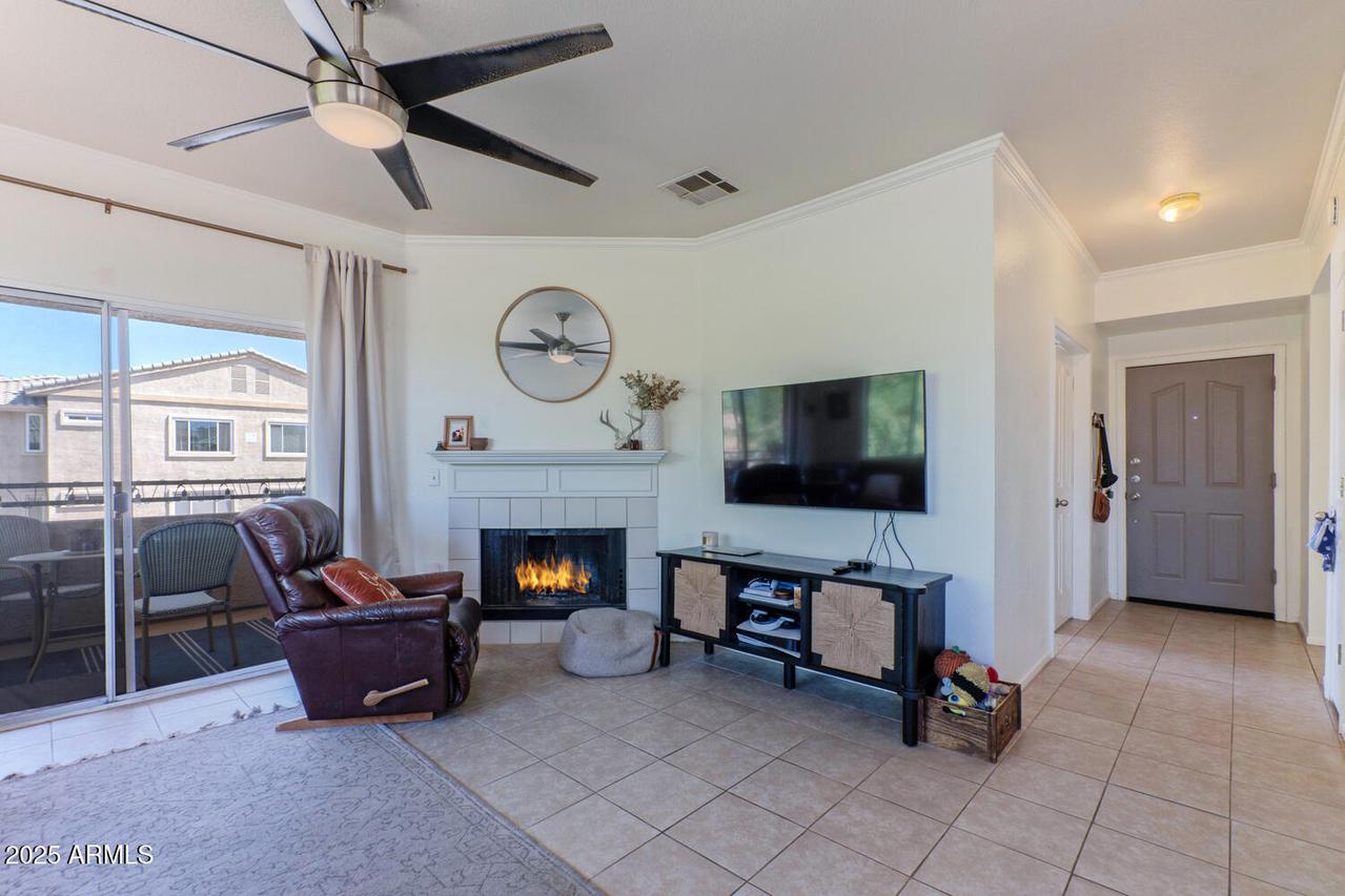 16013 S Desert Foothills Pkwy. #2124, Phoenix, AZ 85048