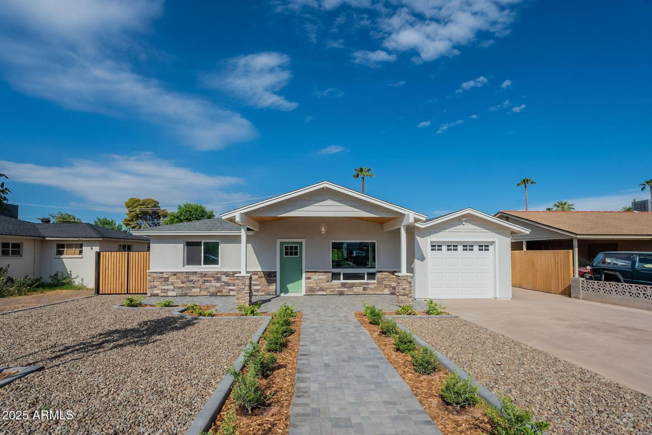 2814 N 51st St., Phoenix, AZ 85008