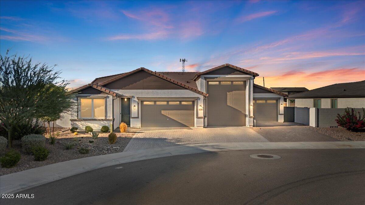 12458 W Stella Ln., Litchfield Park, AZ 85340