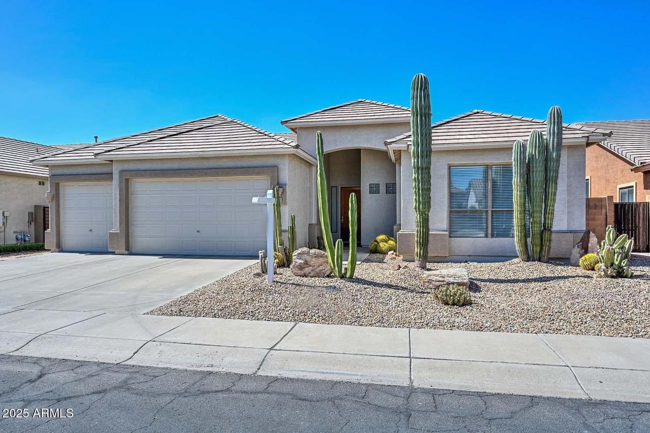24016 N 66th Ln., Glendale, AZ 85310