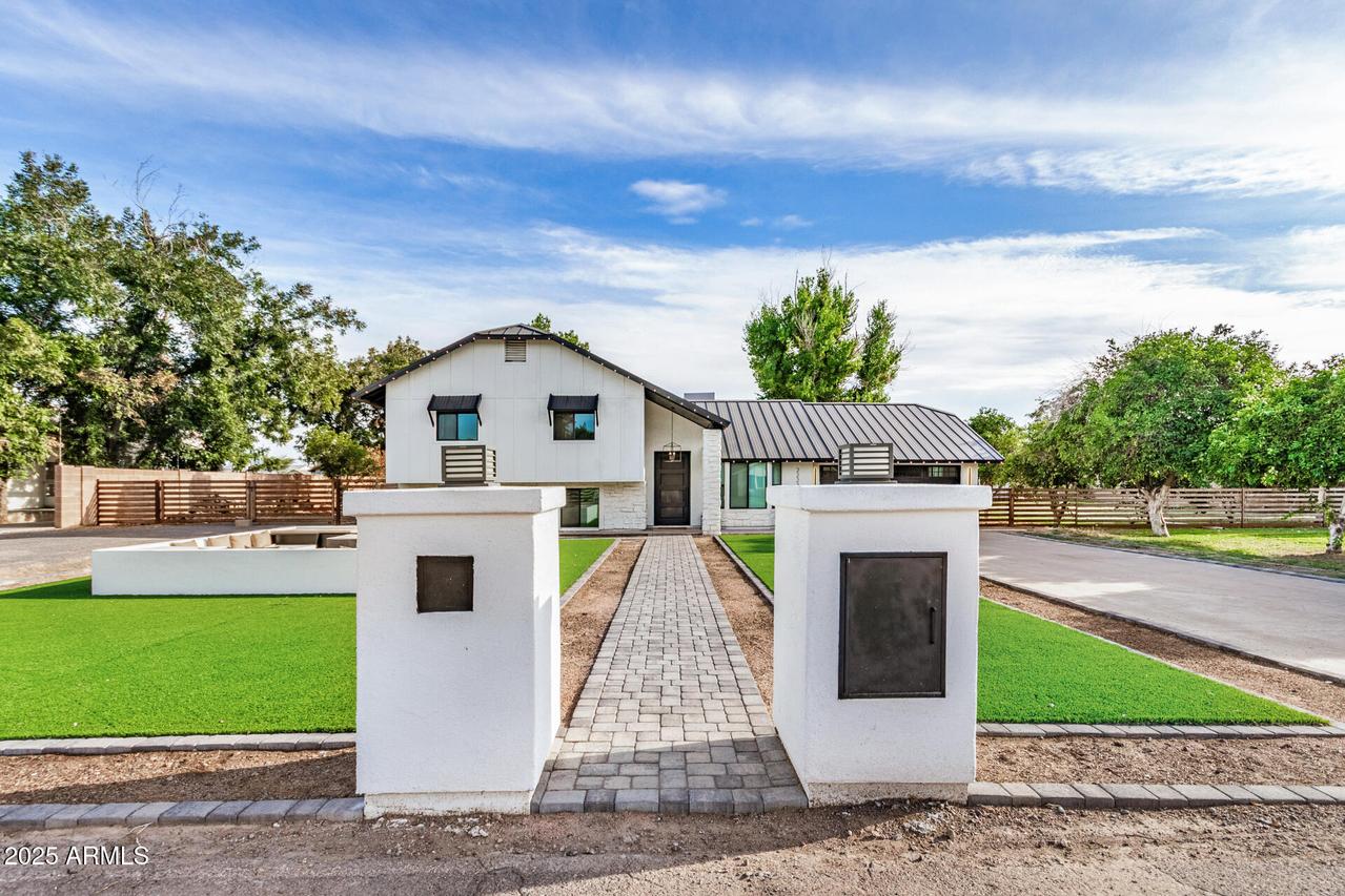 2223 E Claxton St., Gilbert, AZ 85297